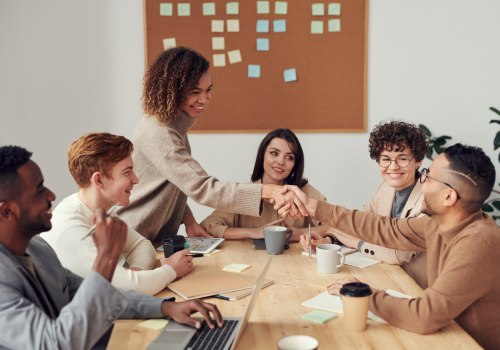 Definición y comunicación de los valores de la empresa: estrategias para gestionar y desarrollar el talento en el lugar de trabajo